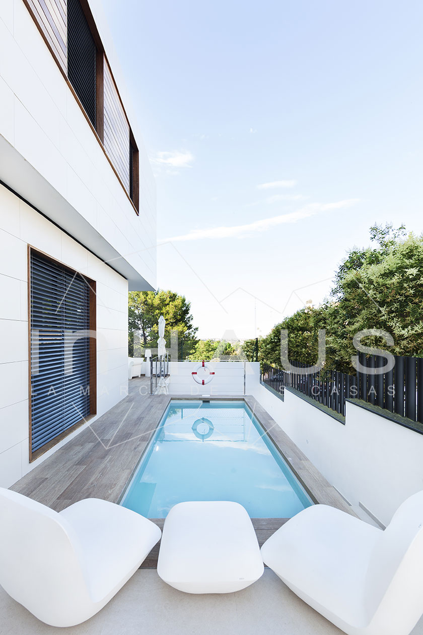 piscina-vivienda-a-medida-casas-modulares-inhaus