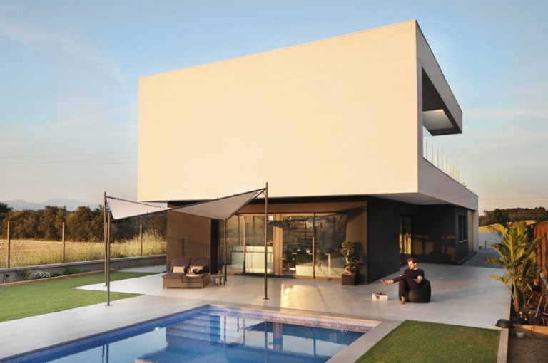 inHAUS Prefabricated concrete houses