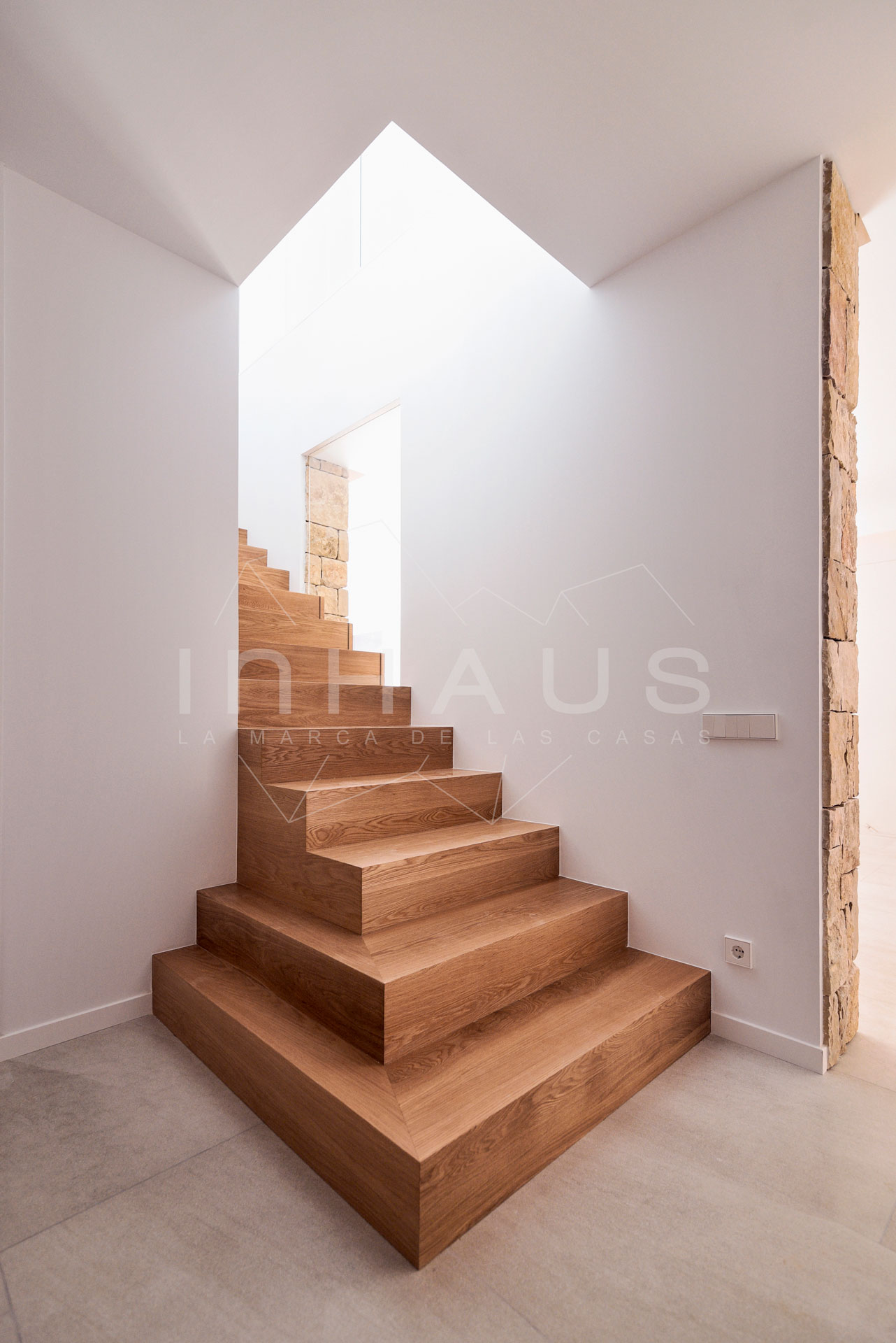 escalera-casa-prefabricada-calidad-premium-inhaus-hormigon