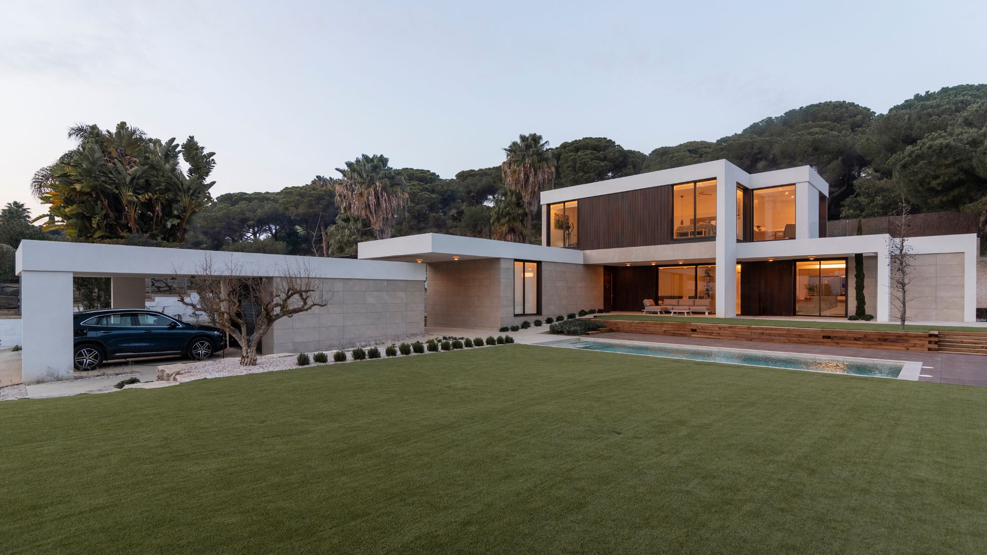 Casa modular de lujo con voladizo en la zona del Maresme, Costa Brava.