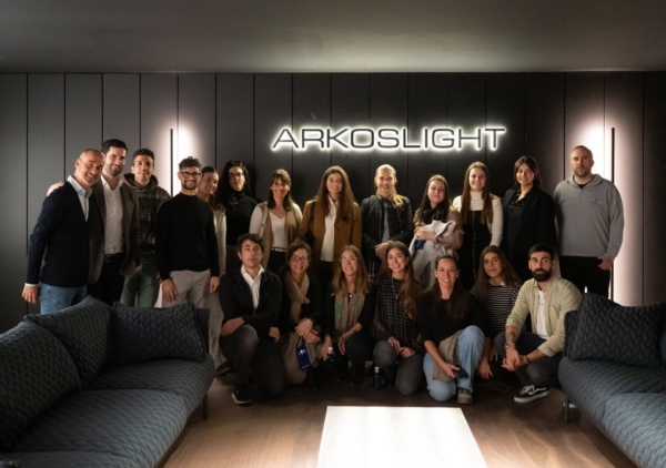 Casas inHAUS visita Arkoslight