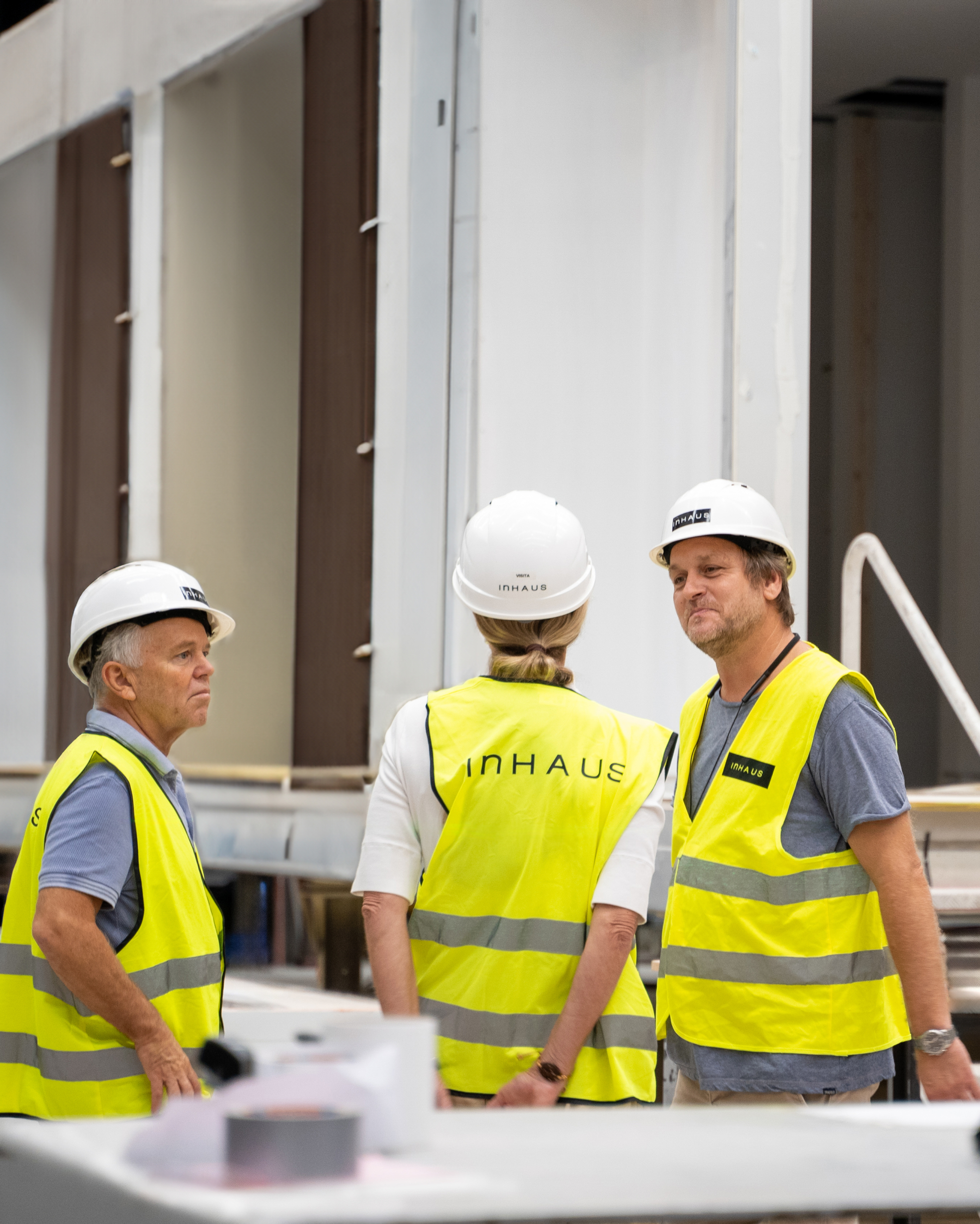 Clientes en fábrica de casas modulares inHAUS