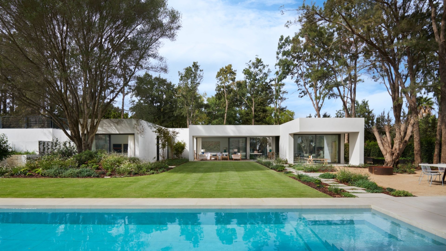 inHAUS Prefabricated concrete houses