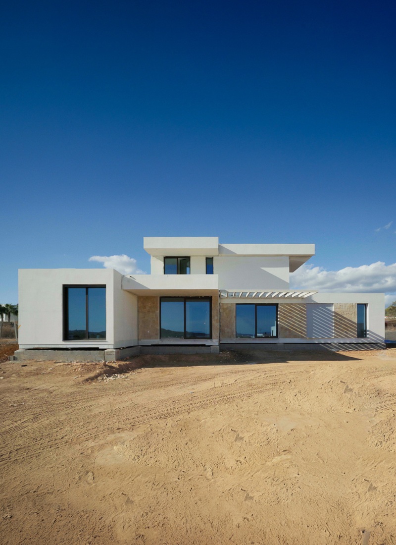 Casa modular implantada en parcela