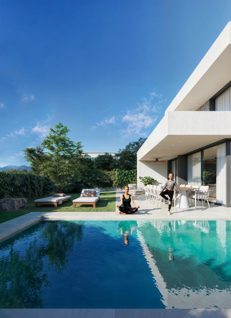 Casa modular con porche y piscina