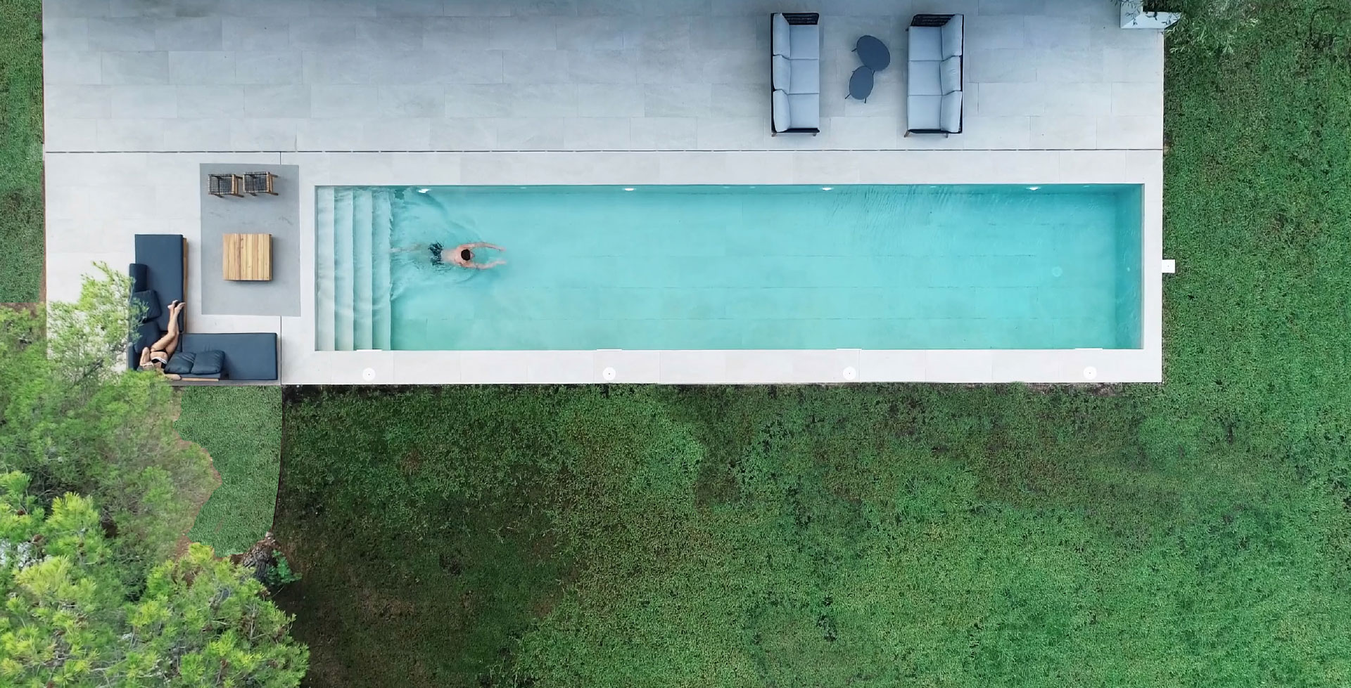 Piscina lujo infinity casa modular