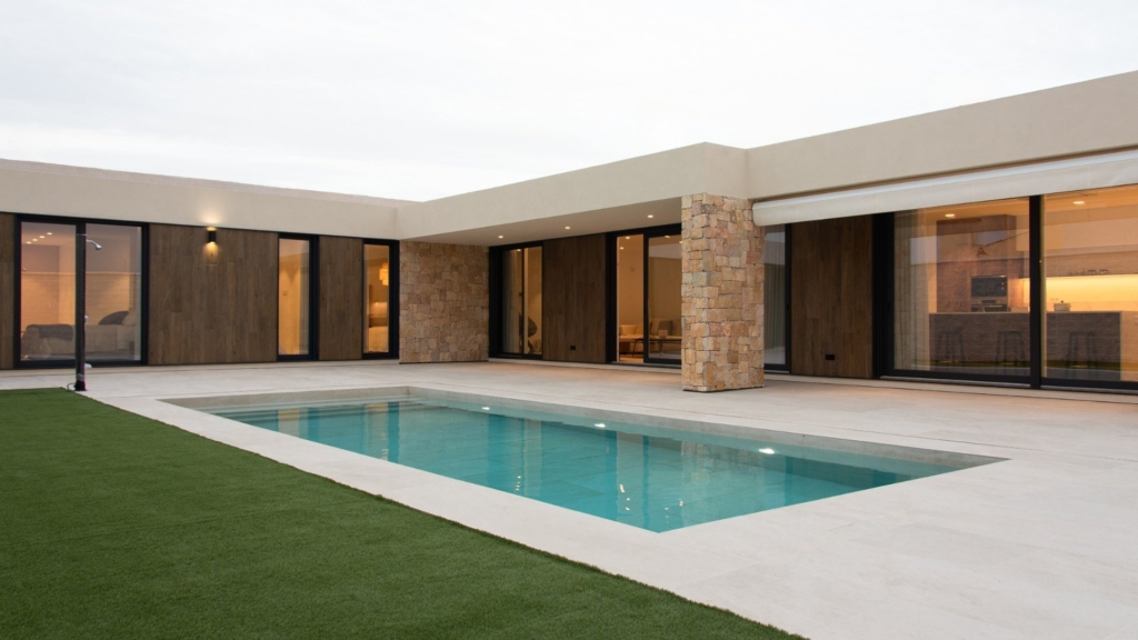 Fachada rústica y acogedora