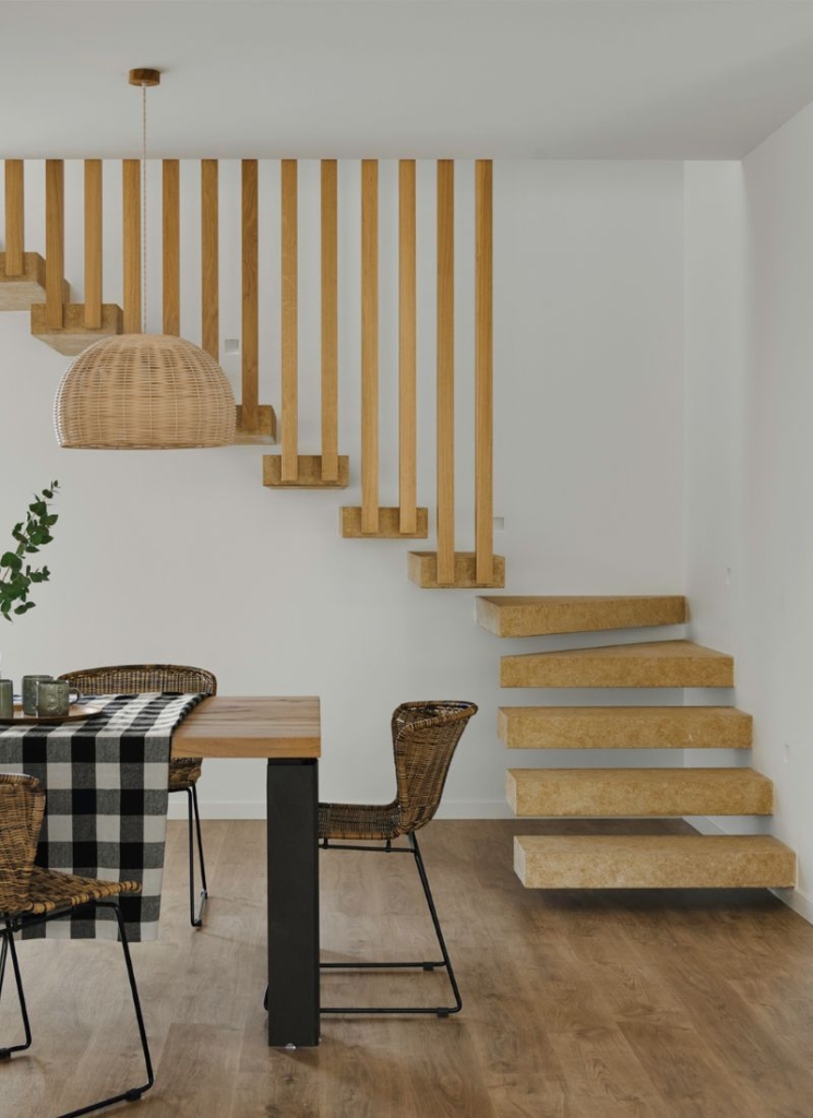 Escalera interior hormigón barandilla madera