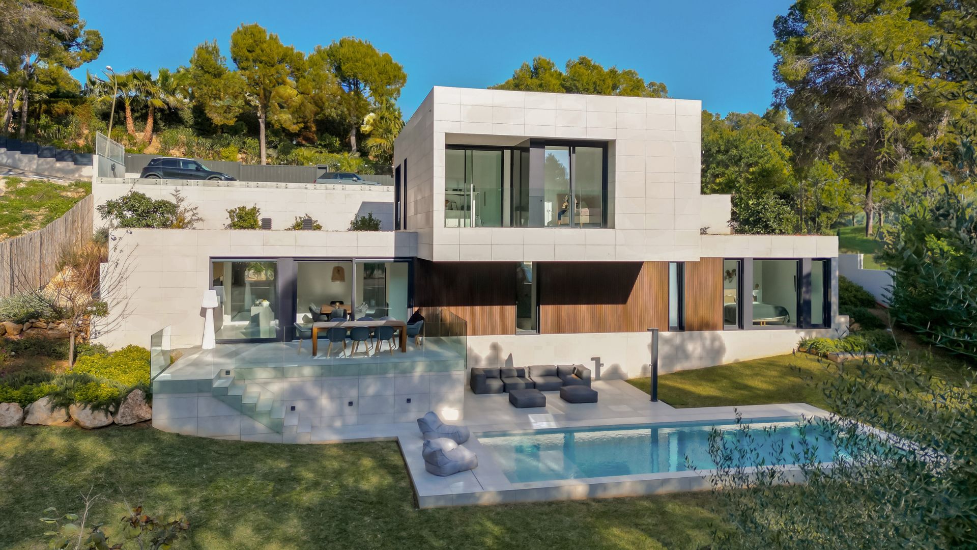 Vivienda modular terreno tres desniveles