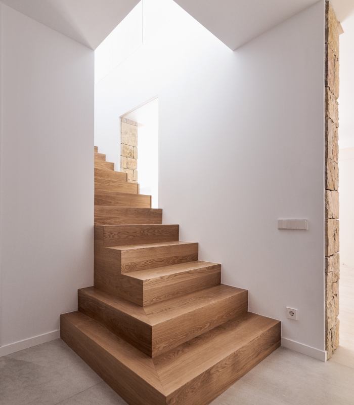 41_ESCALERAMADERAINHAUS